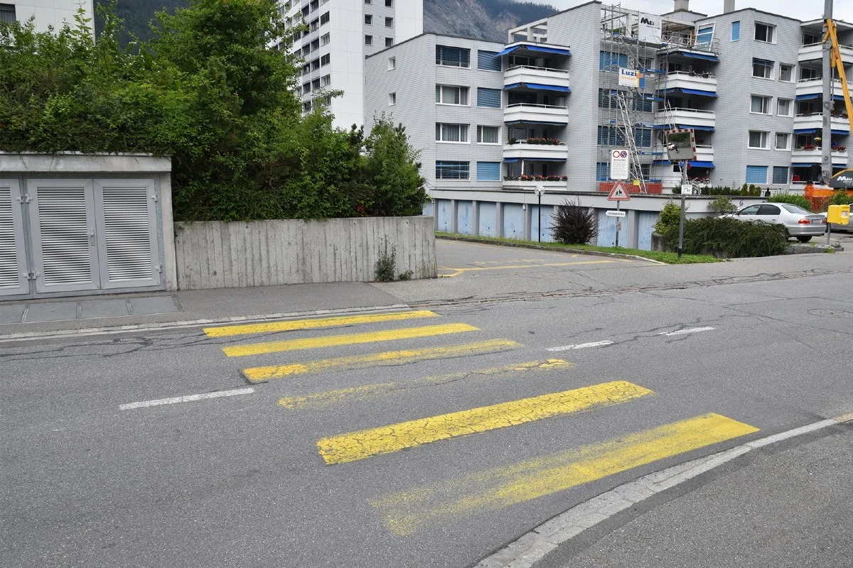 Domat/Ems GR - 11-jähriges Mädchen nach Kollision verletzt