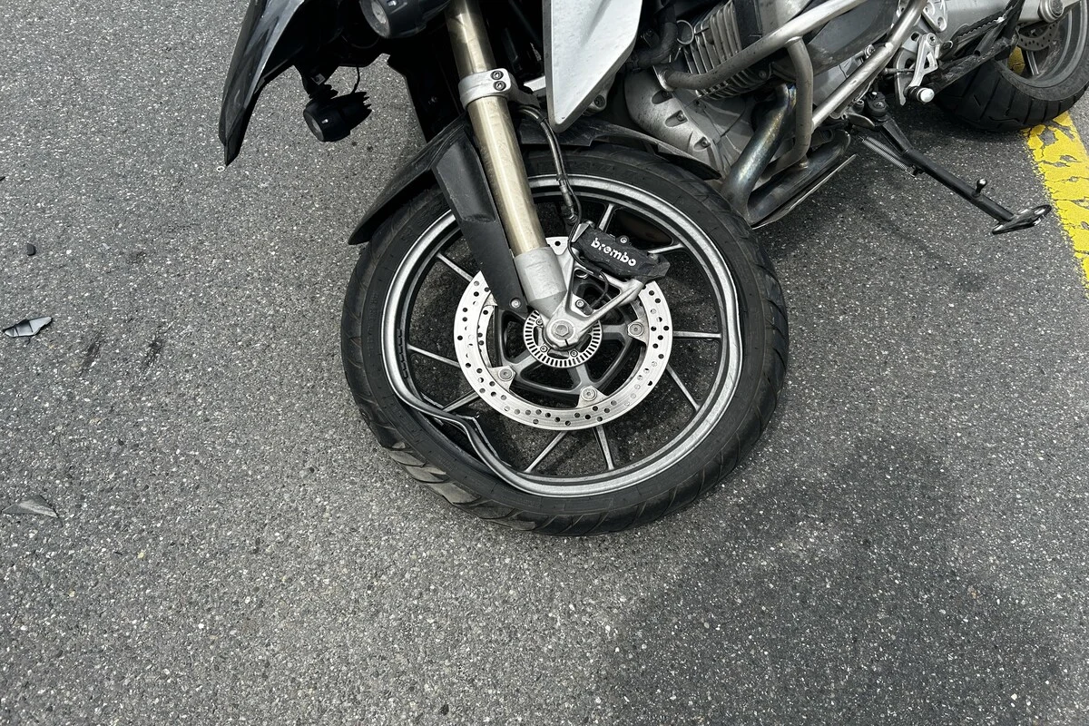 Verkehrsunfall mit verletztem Motorradfahrer in Seon AG 