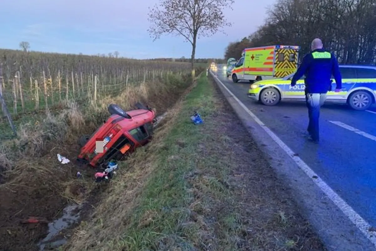 Horneburg - Glatteis am Morgen . Autofahrer in Horneburg leicht verletzt