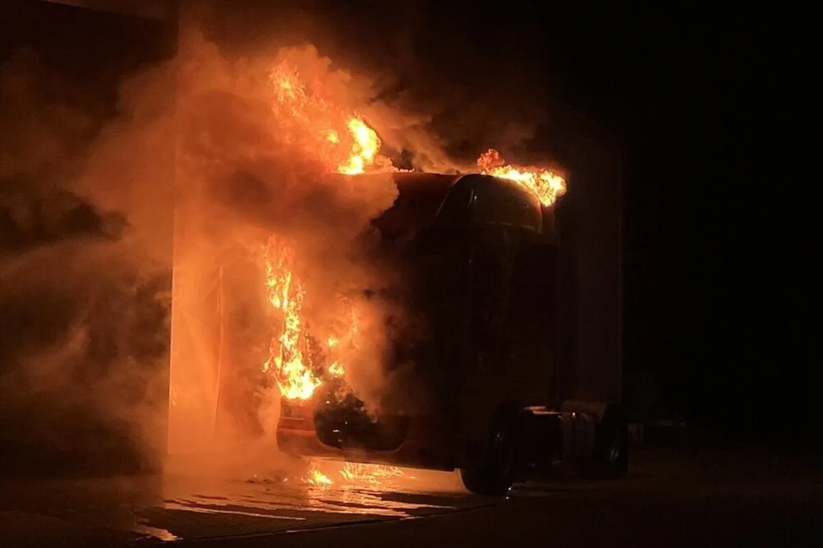 Münchwilen AG - Feuer in einer Fahrerkabine eines Lastwagens