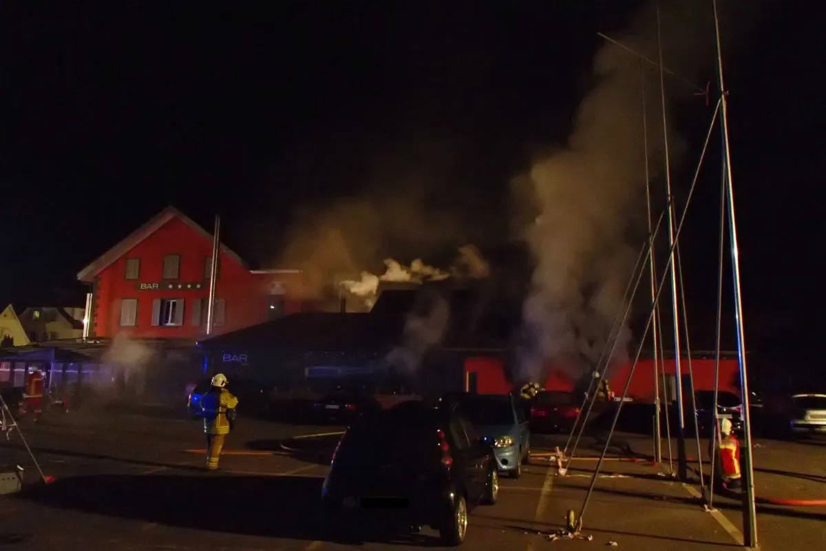 Kleindöttingen AG - Feuerwehreinsatz nach Brandausbruch