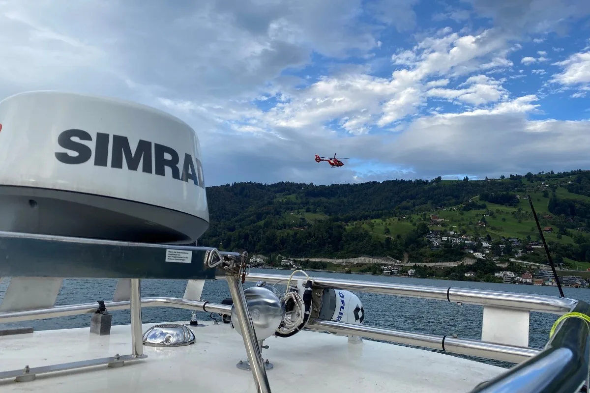 Drama in Walchwil ZG - Motorboot sinkt im Zugersee - Mann wird vermisst