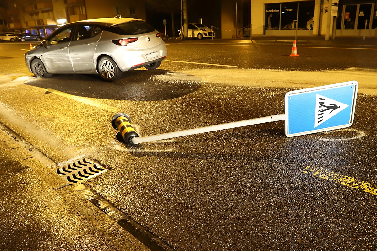 St. Gallen - Unkontrollierte Fahrweise auf A1 endet mit Unfall!