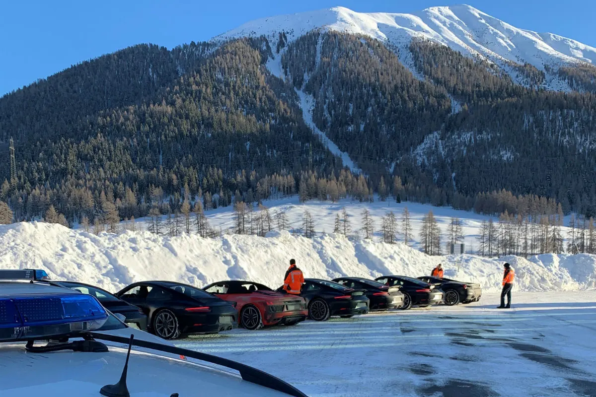 S-chanf GR - 17-jähriger Sportwagenlenker gestoppt