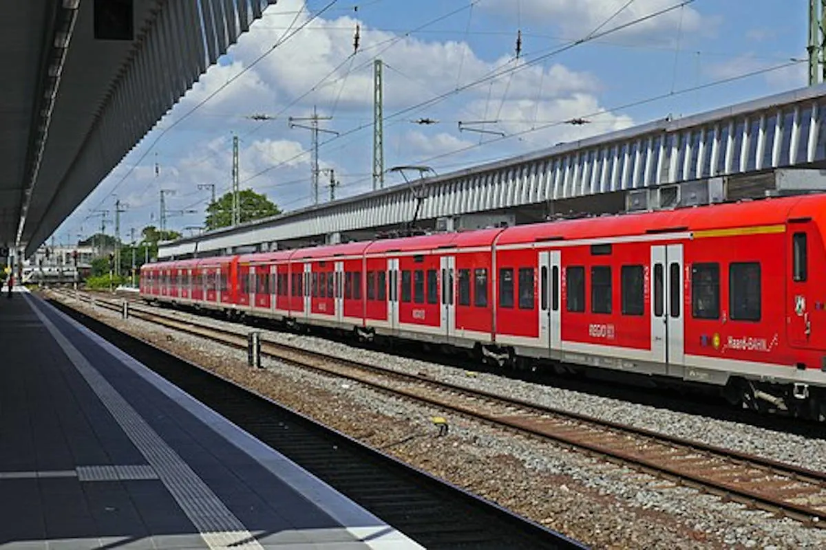 Rheinzabern – 13-jähriges Mädchen stürzt ins Gleis und entgeht nur knapp einer Katastrophe