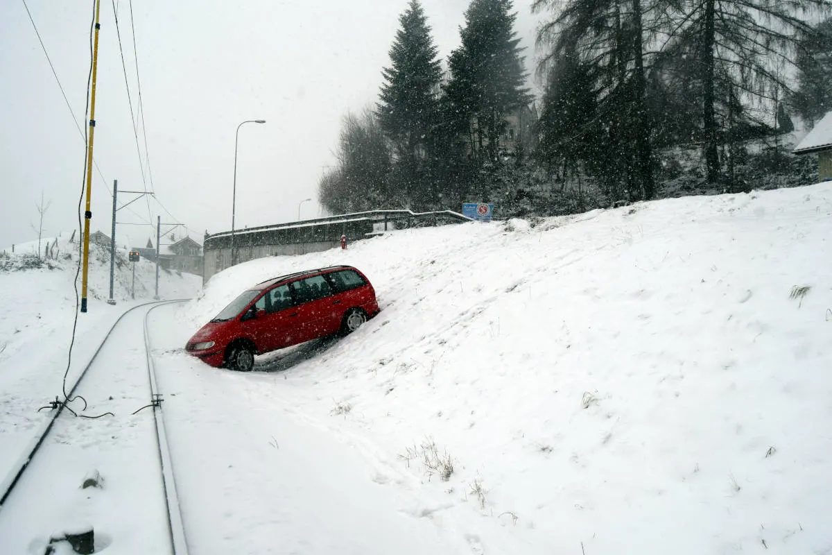 Waldstatt AR - Selbstunfall in einer Kurve