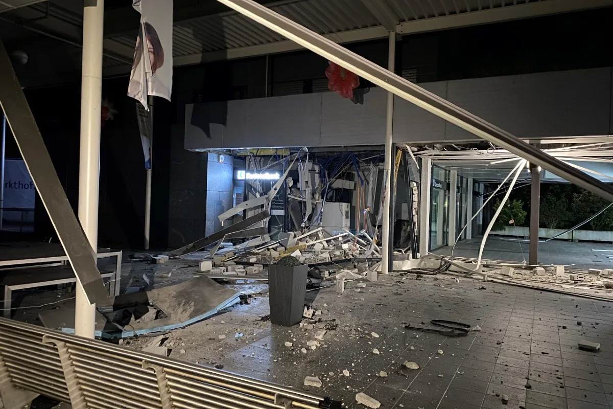 Zeugenaufruf aus Nussbaumen AG - Bankomat der Aargauer Kantonalbank gesprengt!