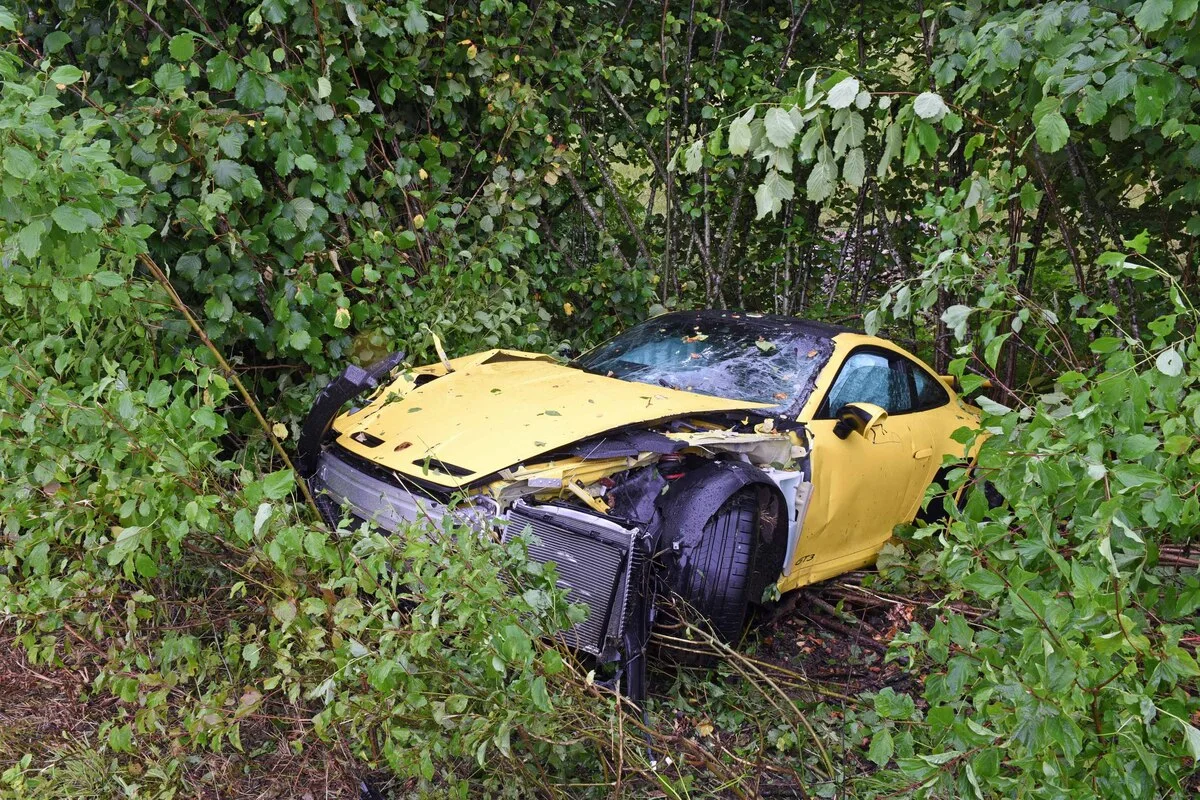 A2 bei Sursee LU -  Rund 260'000 Franken Sachschaden nach Unfall mit einem Sportwagen 