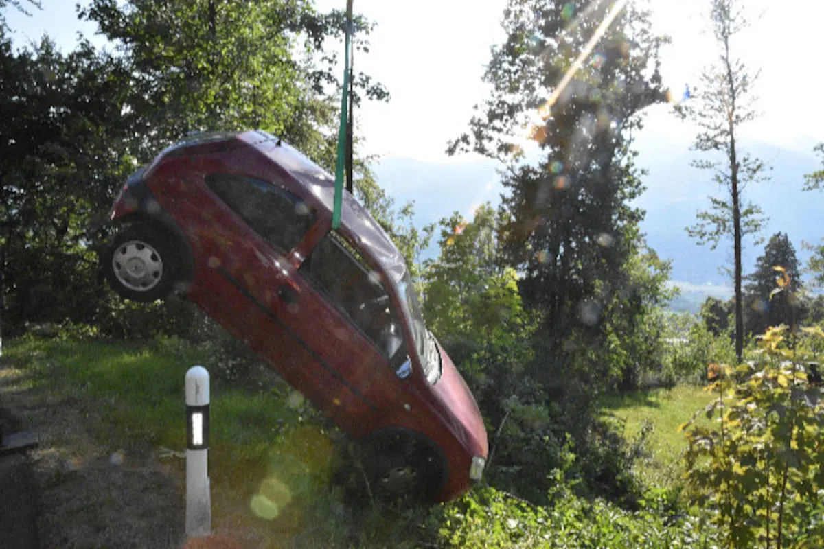 Triesen FL - Ohne Führerschein verunfallt und geflüchtet