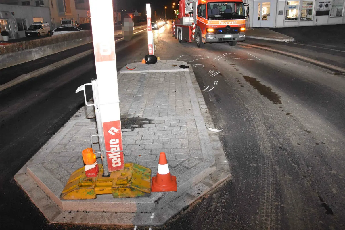 Goldach SG - Alkoholisiert in Verkehrsinsel geprallt