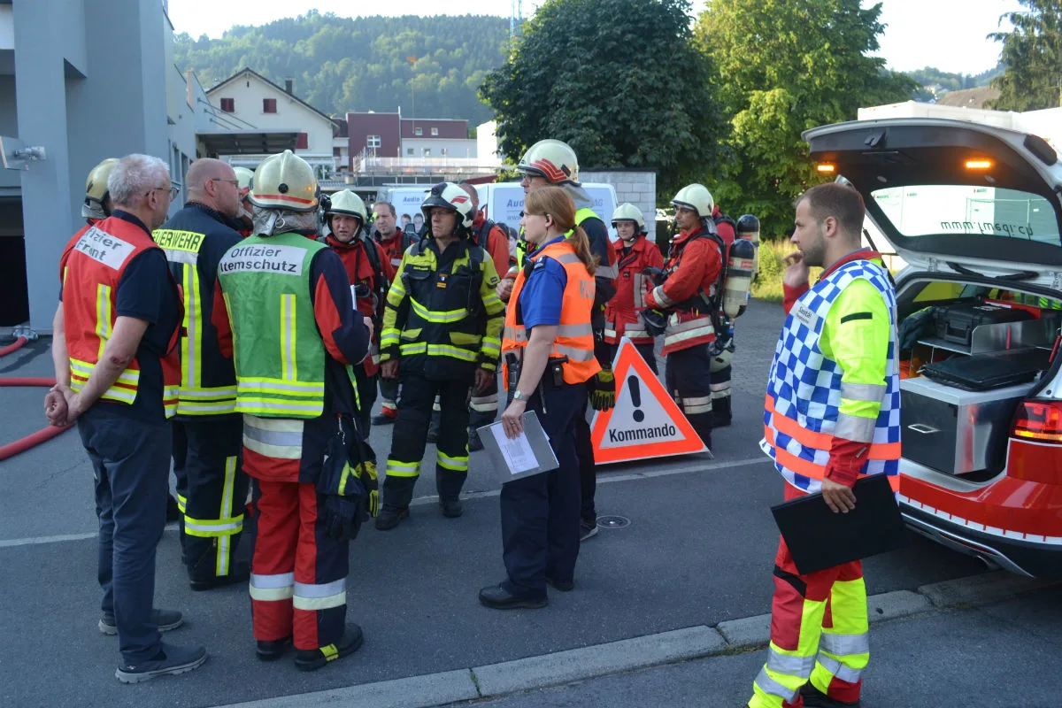 Ebikon LU - Rauchentwicklung in Tiefgarage 
