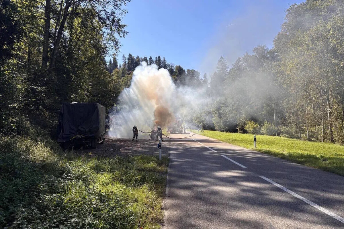 Mogelsberg SG – Motorrad gerät beim Startversuch in Brand