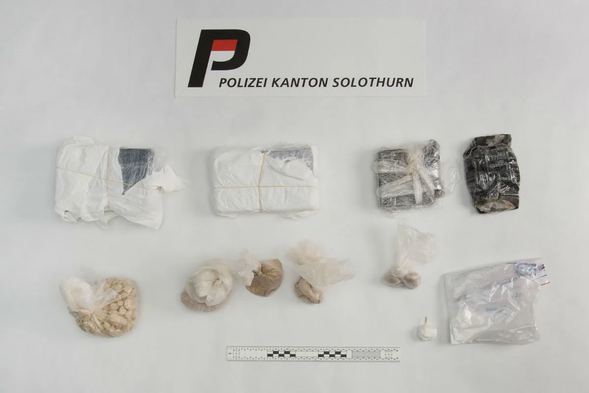 Bettlach SO - Drei mutmassliche Drogendealer festgenommen