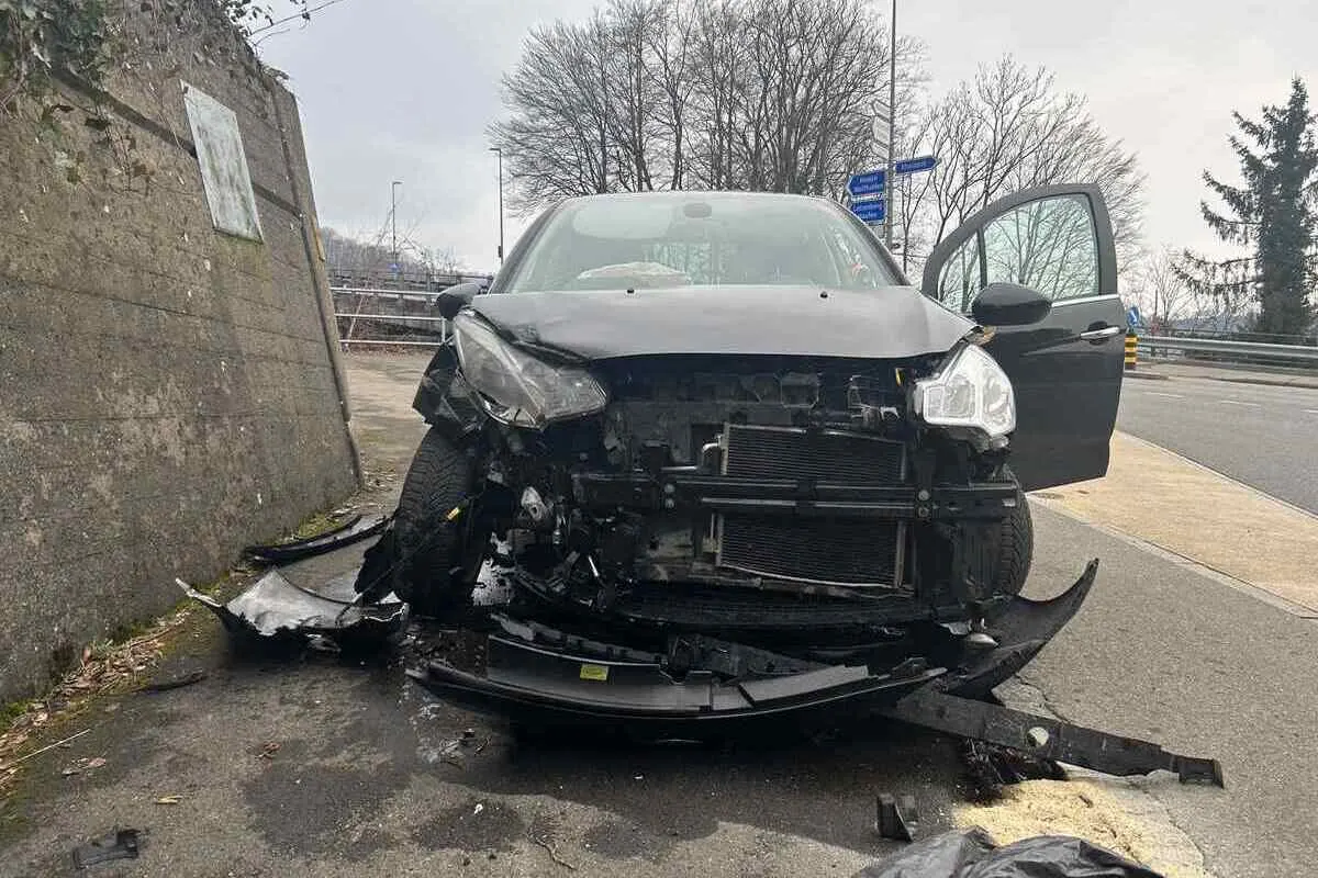 Unfall in Lutzenberg AR - 65-Jährige prallt gegen eine Stützmauer