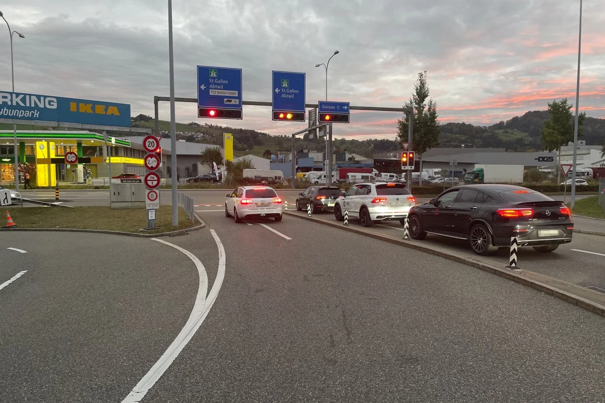 Stadt St. Gallen - Nach Kollision einfach weitergefahren