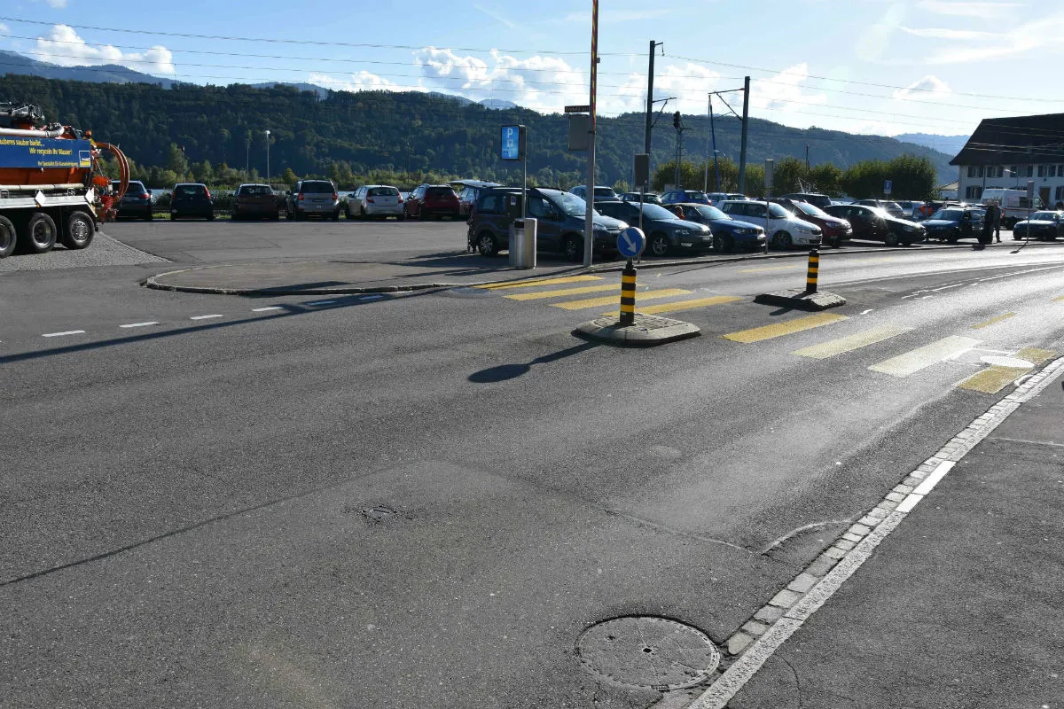 Schmerikon SG - 18-Jähriger baut spektakulären Unfall - Zeugenaufruf