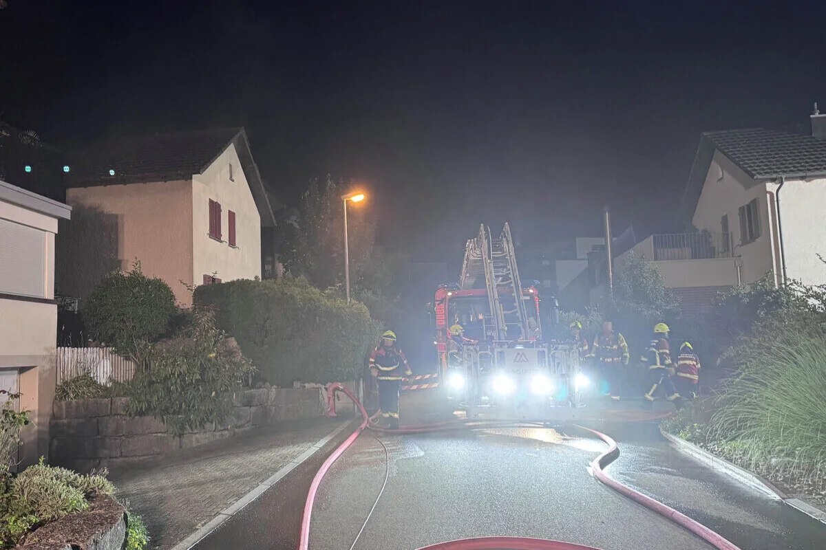 Lachen SZ - Tödlicher Brand in einem Zweifamilienhaus