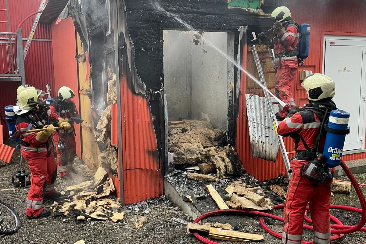 Stadt Zürich - Brand in einer Asylunterkunft im Kreis 12