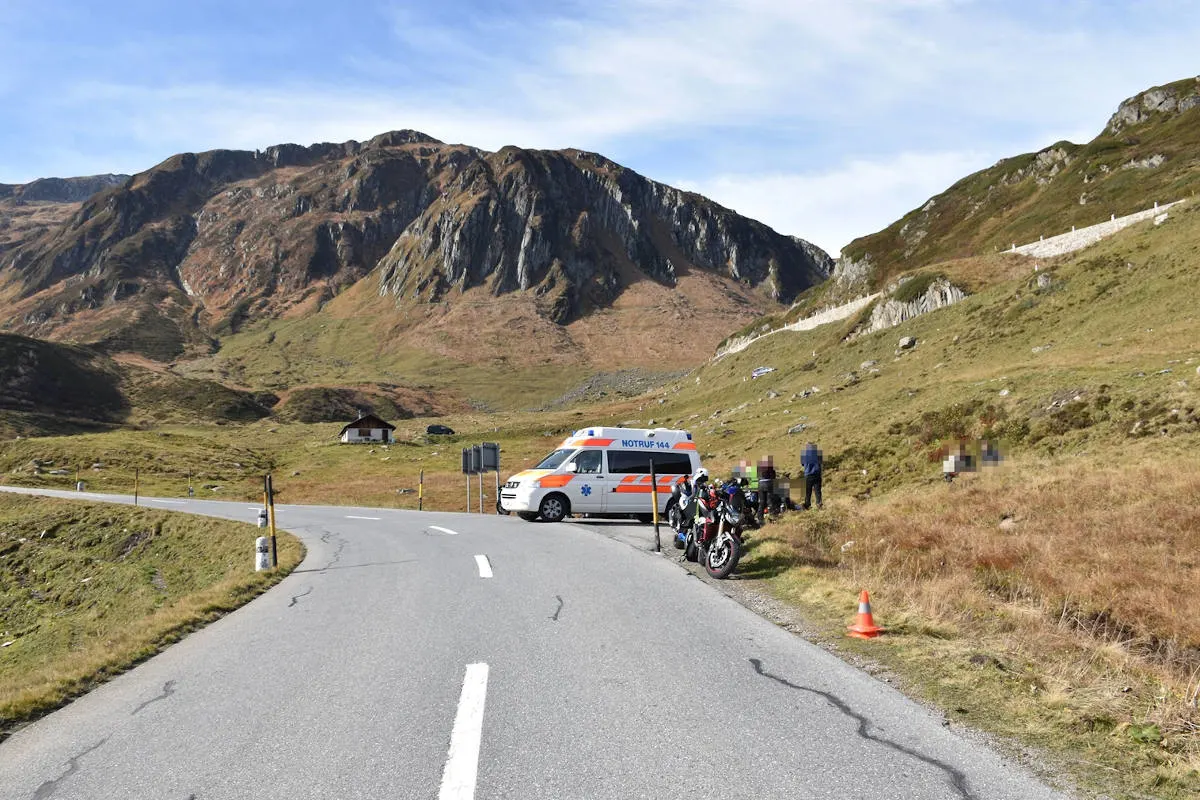 Tujetsch GR - Bei Selbstunfall mit Motorrad verletzt