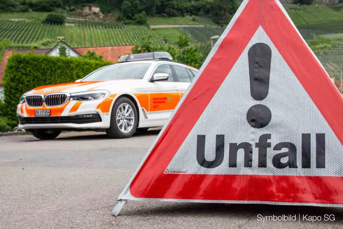Unfall mit Verletztem in St. Margrethen SG - Mit dem Auto Selbstunfall verursacht