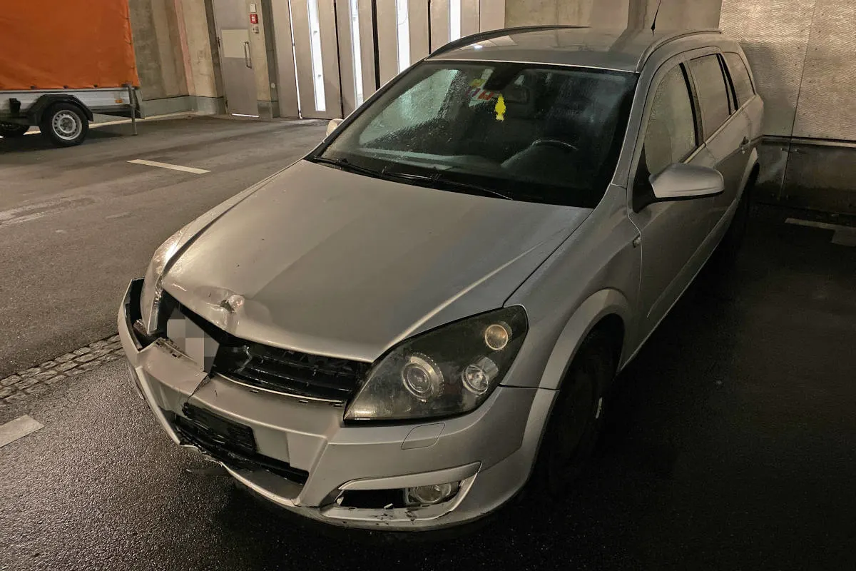 St. Gallen – Alkoholisiert mit Verkehrsinsel kollidiert