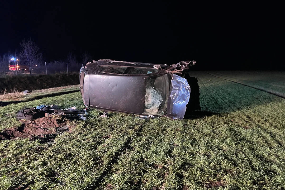 A1 Sittensen – Schwerer Verkehrsunfall auf Hansalinie - Pkw überschlägt sich