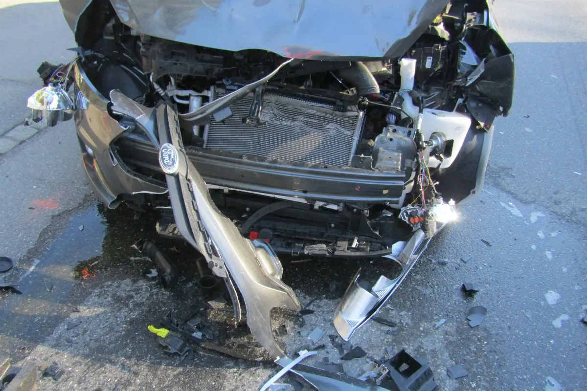 Niederurnen GL - Auffahrcrash infolge Unaufmerksamkeit
