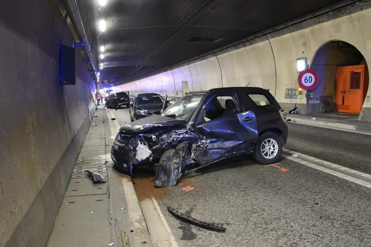 Bonaduz GR - Heftige Kollision im Tunnel Isla Bella