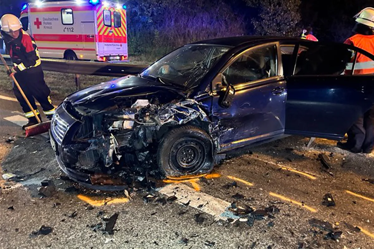 Lauterecken RP – Drei Verletzte bei Unfall von zwei Pkw