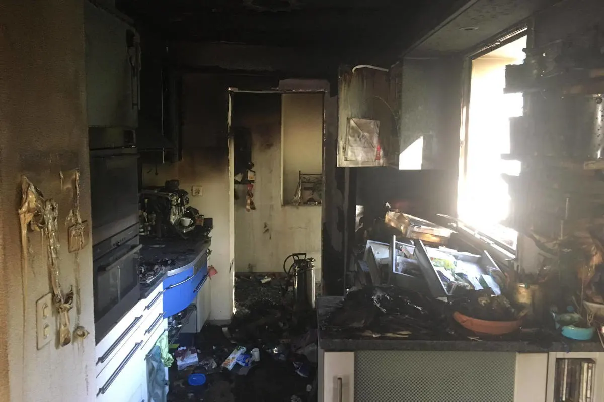 Arlesheim BL - Küchenbrand sorgt für Feuerwehreinsatz