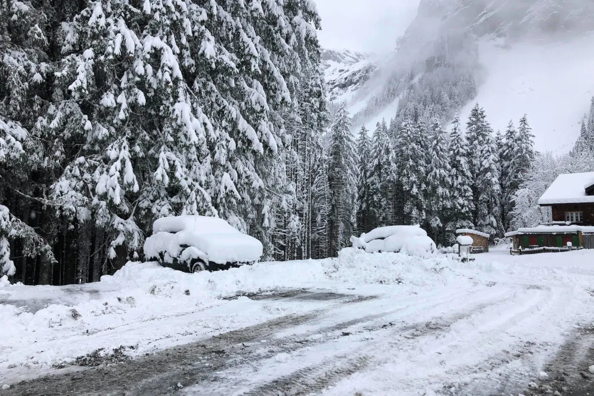 Viel Regen und in den Bergen stellenweise bis gegen 1 Meter Neuschnee