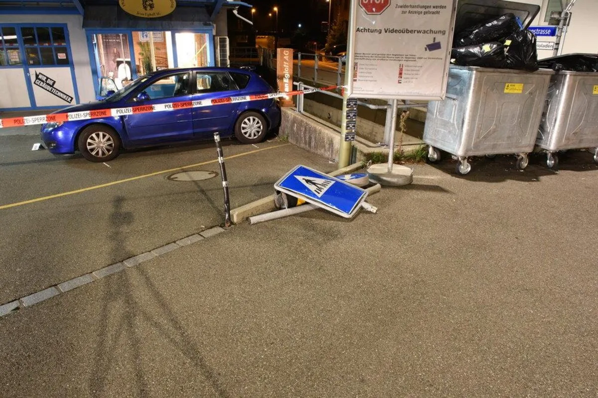 Schwerverletzte in Bauma ZH - 11-jähriges Kind setzt Auto in Bewegung und fährt die Besitzerin an!