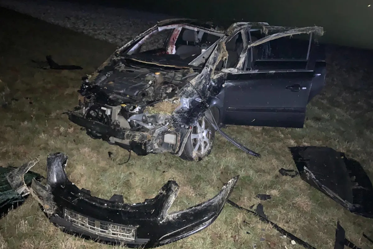 Hennweiler – Fahrzeug überschlägt sich
