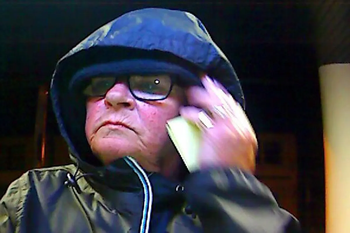 Foto-Fahndung in Bonn - Wer kennt diese Frau?
