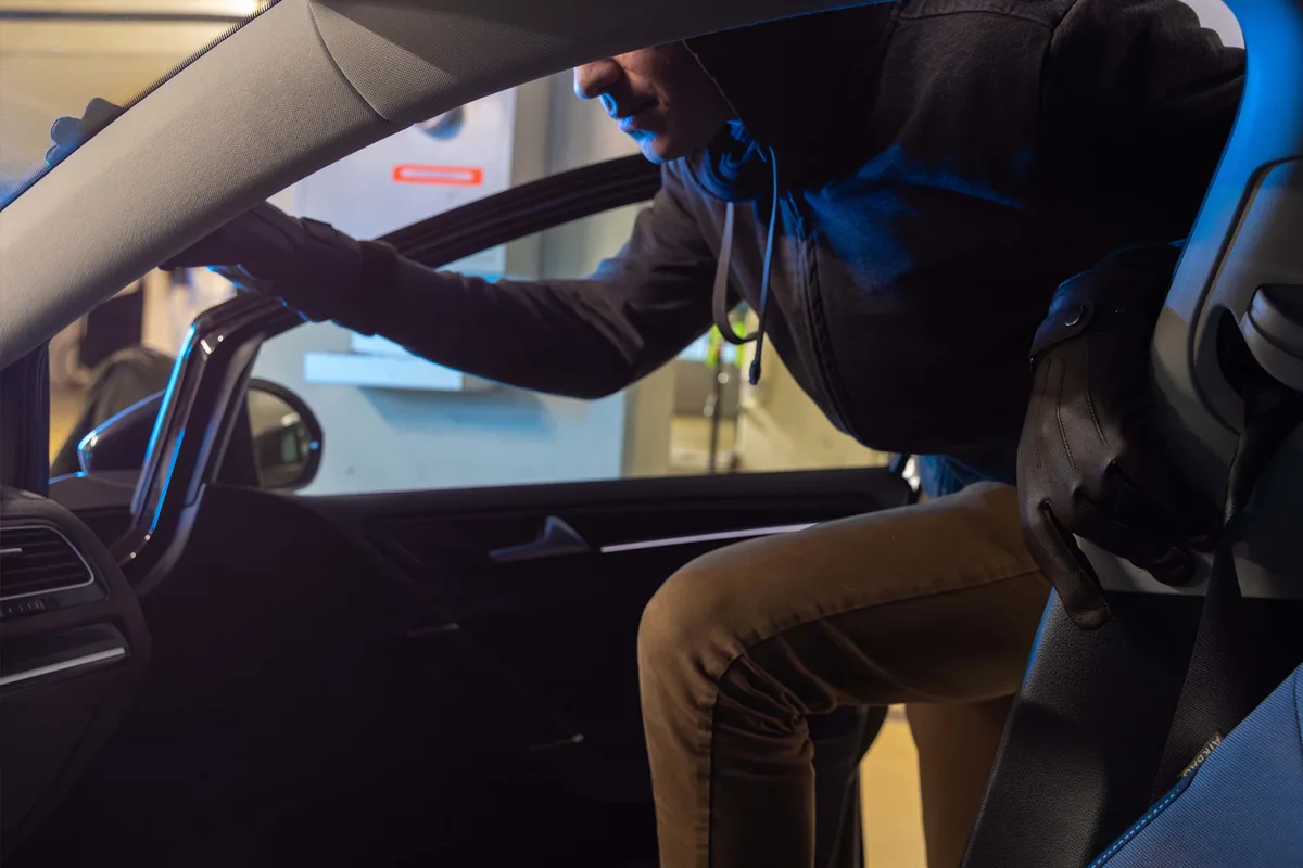 Eggersriet SG - Auto nach Garageneinbruch entwendet