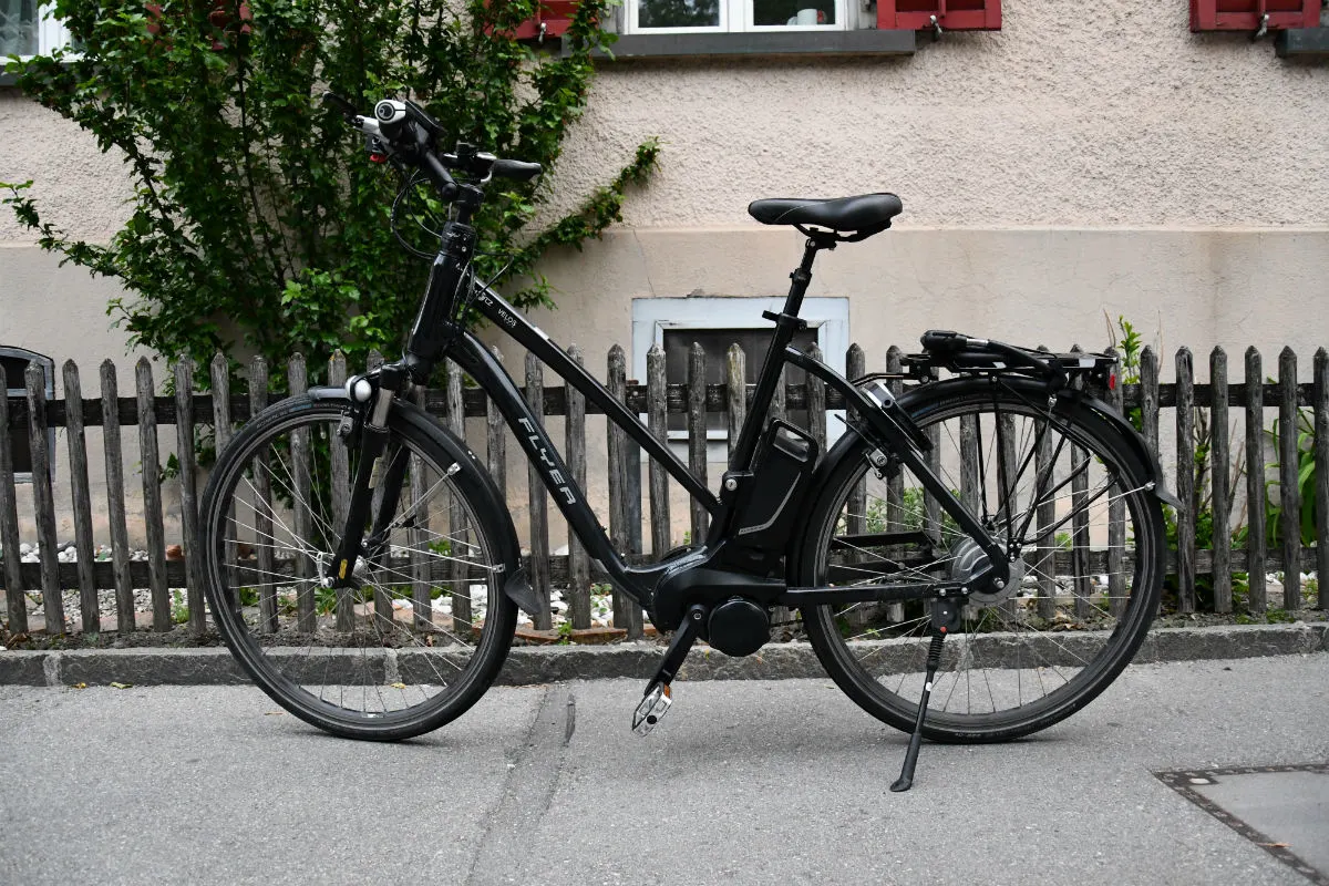 Chur GR - E-Bike Lenker im Kreisel übersehen