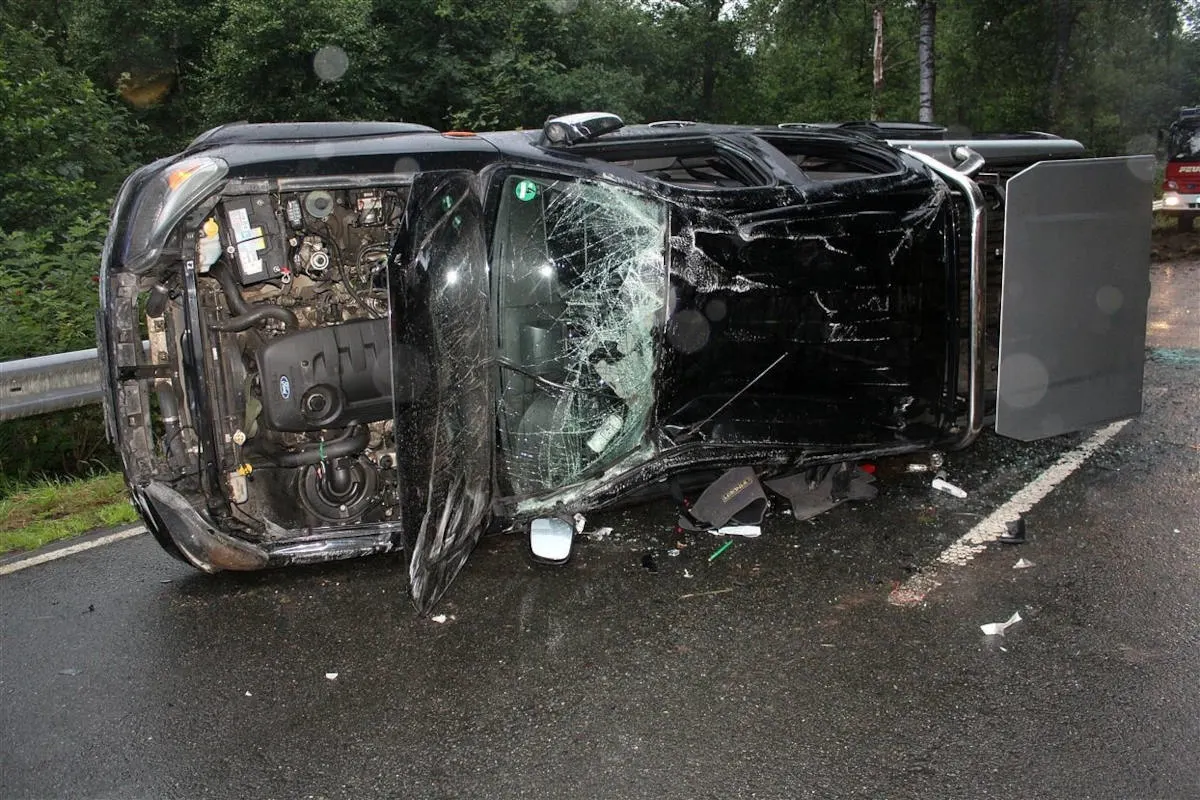 Kirchhundem – Schwerer Verkehrsunfall mit fünf Verletzten