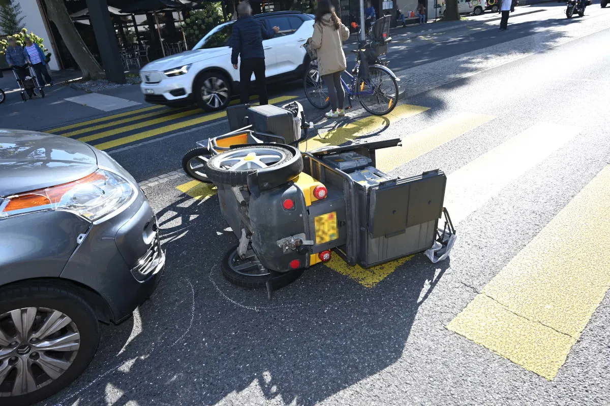 Rapperswil-Jona SG – Auffahrkollision zwischen Auto und Kleinmotorrad
