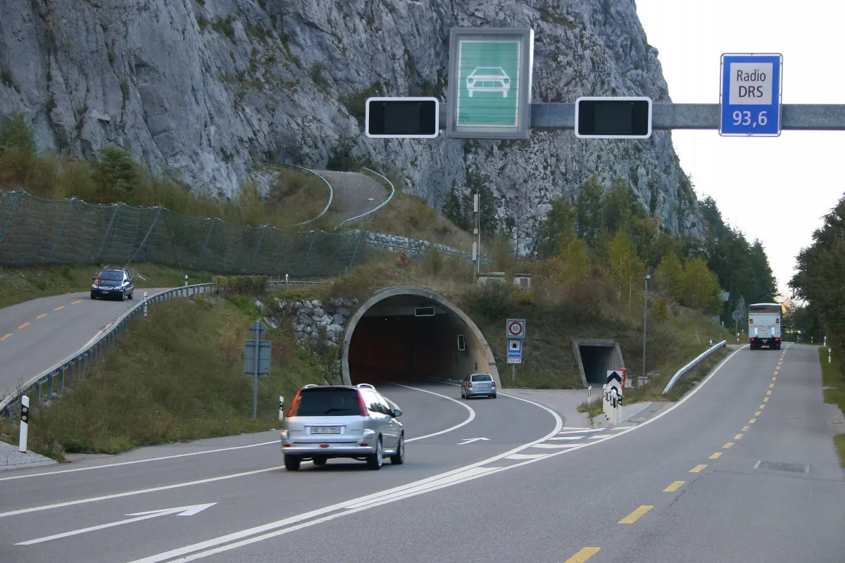 A6 Wimmis BE – Simmenfluhtunnel wegen Sanierung gesperrt