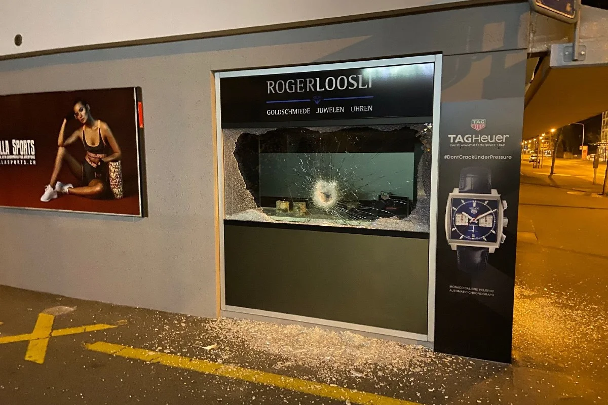 Wettingen AG - Einbruch in Bijouterie – unbekannte Täterschaft mit Fahrrad abgehauen