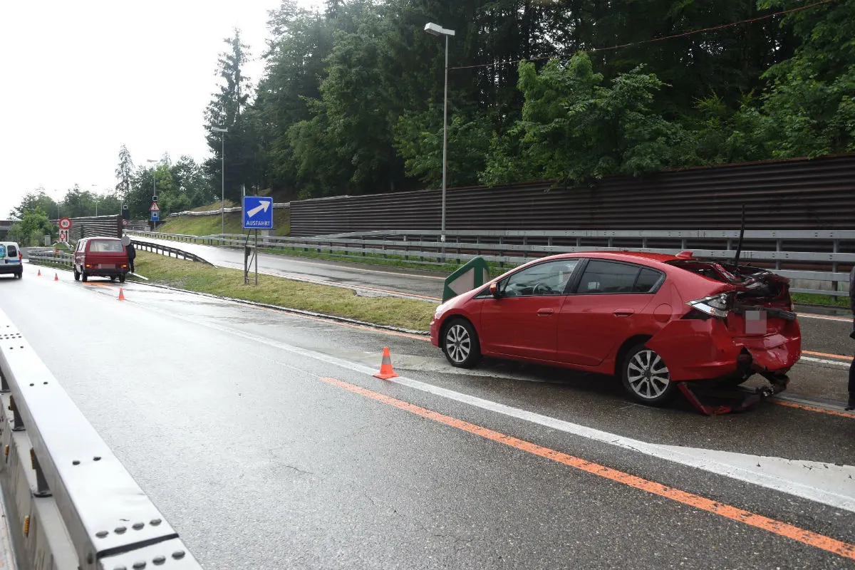 St.Gallen SG - Auffahrunfall im Baustellenbereich