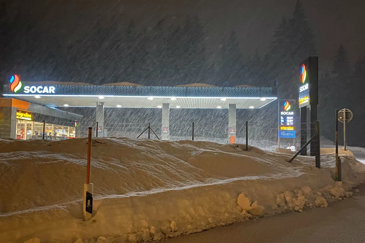 Warnung für heute 1.12.2020 - Vorsicht vor Glätte und Schnee auf den Strassen!