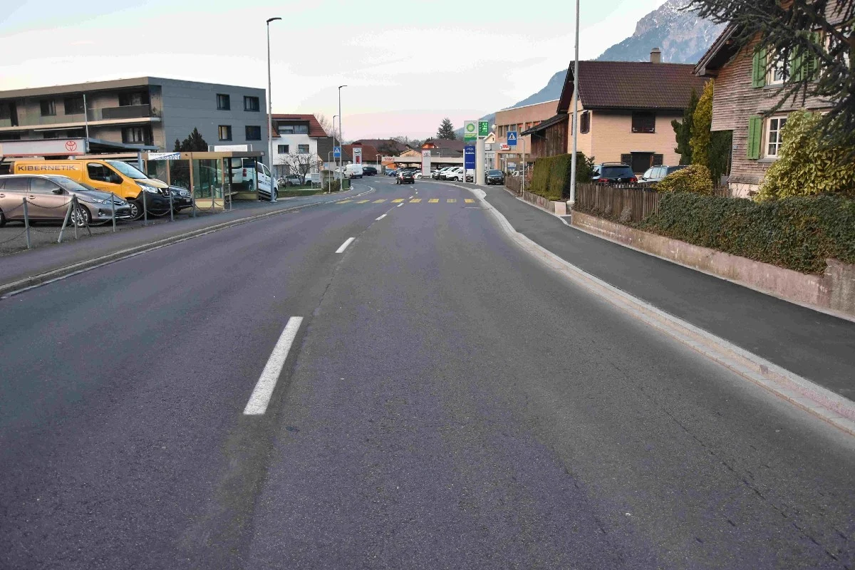 Sevelen SG - Kollision zwischen Autolenker und 5-Jährigem auf dem Fahrrad