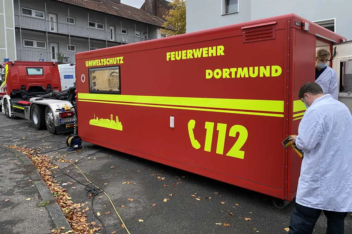 Gelsenkirchen - Fund von hochexplosiver Pikrinsäure sorgt für Einsatz der Bundespolizei und der Feuerwehr 