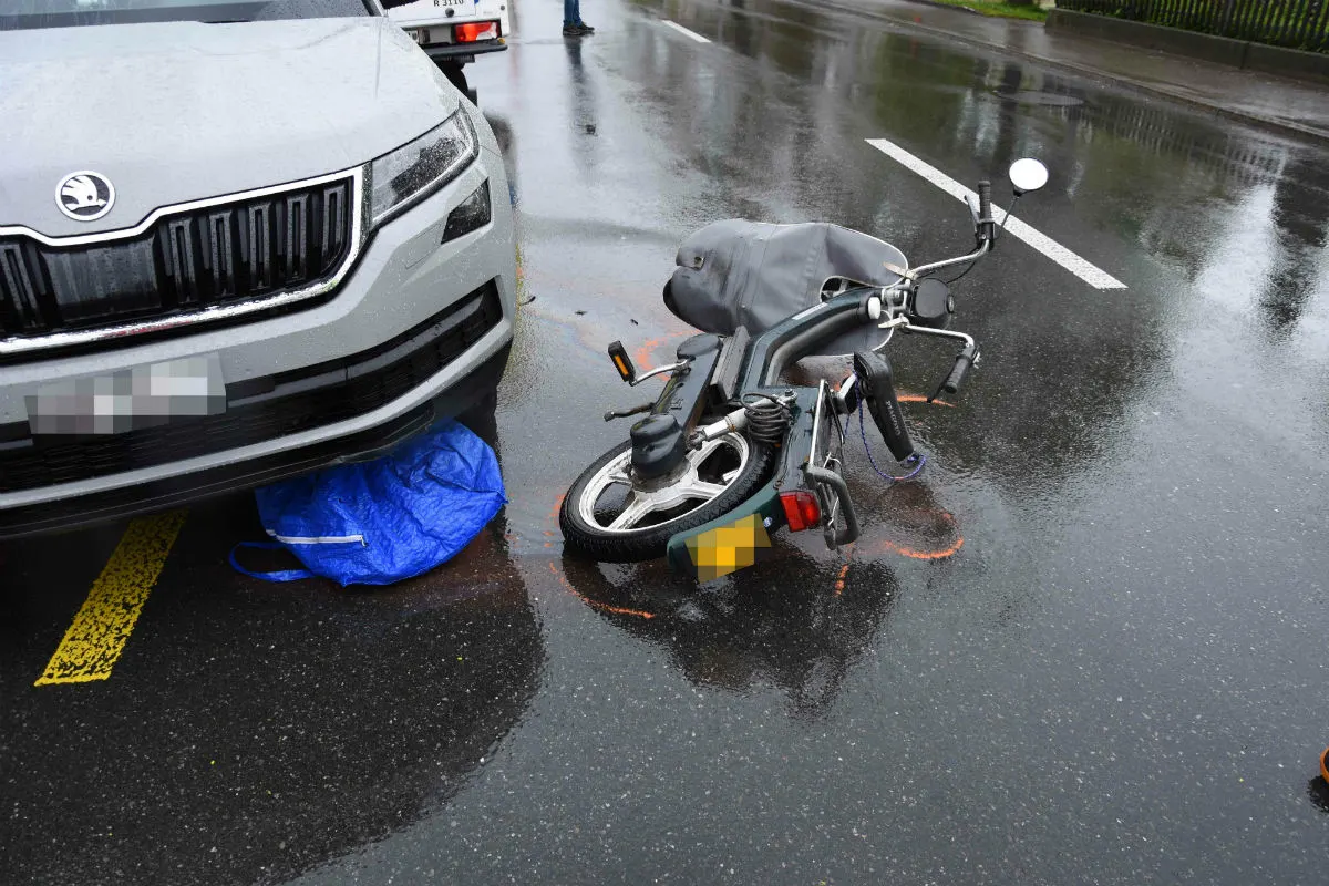 Steinach SG - Kollision zwischen Auto und Mofa