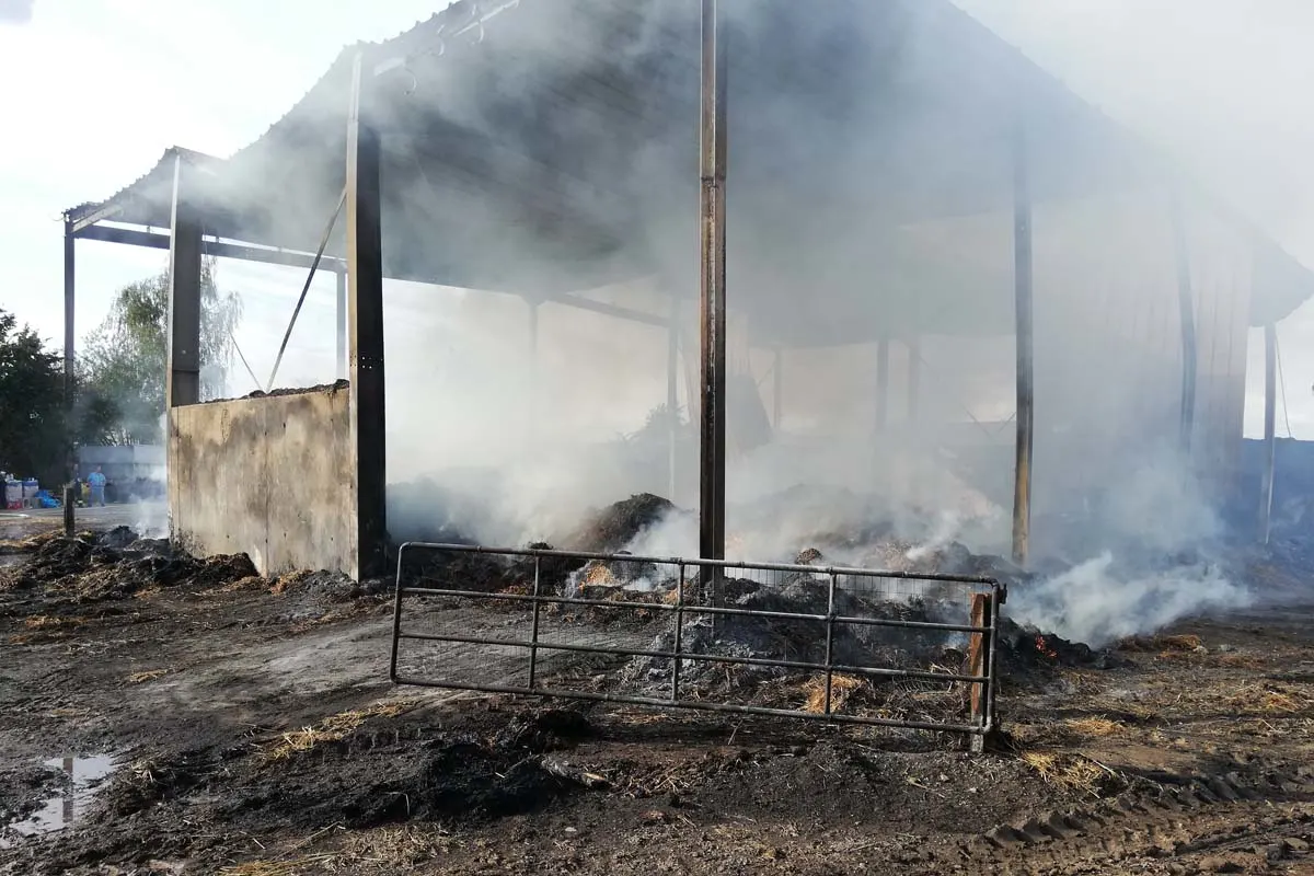 Selfkant-Wehr - Weitere Meldung zum Strohhallenbrand