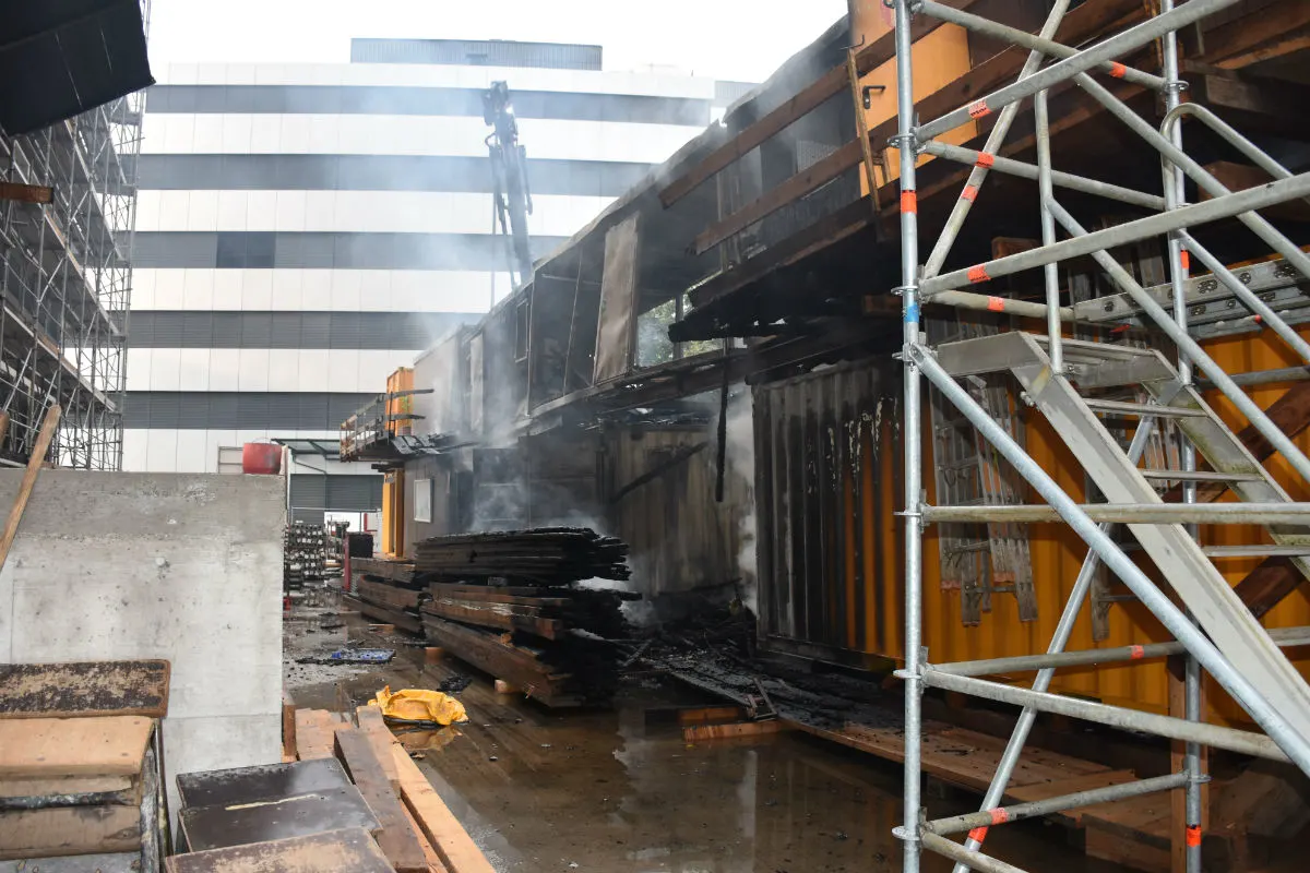 Schlieren ZH - Hoher Sachschaden bei Brand auf Baustelle
