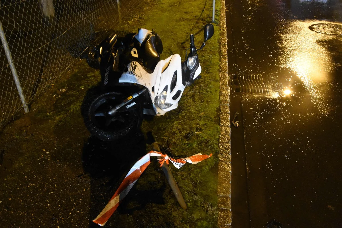 Buchs SG – 16-Jährige Rollerfahrerin bei Kollision mit Lieferwagen verletzt