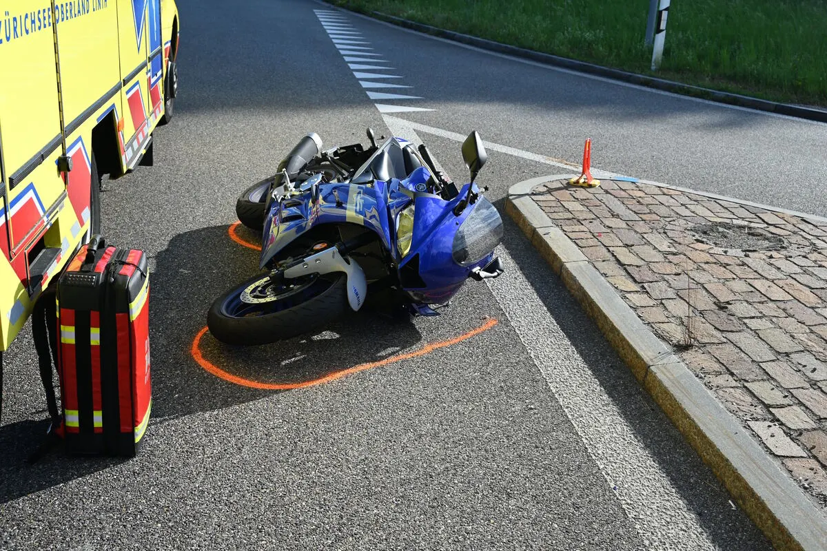Rapperswil-Jona SG – Motorradfahrerin bei Unfall verletzt
