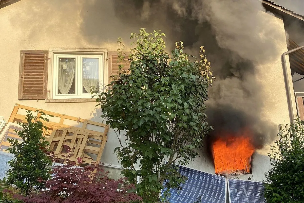 Hölstein BL – Hoher Sachschaden nach Brand eines Einfamilienhauses
